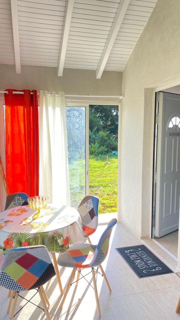 Charmant Bungalow A Сейнт Клод Екстериор снимка